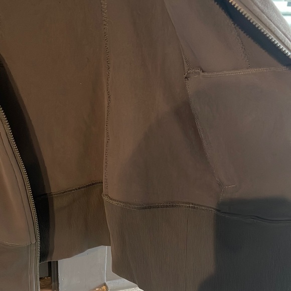 Lululemon nice asana jacket, size 8 - Picture 9 of 15